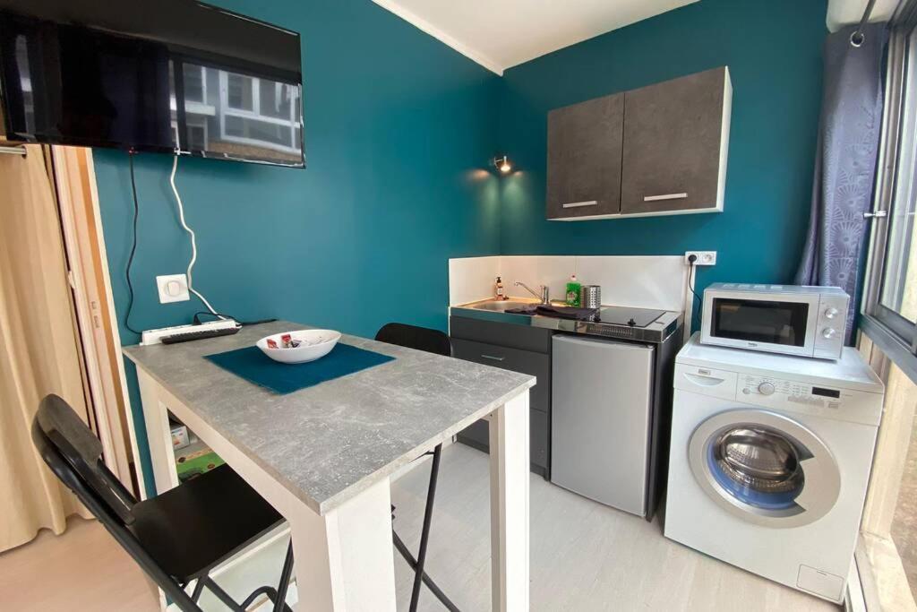 Studio & Parking Prive Centre Orleans Tram Au Pied Apartamento Exterior foto