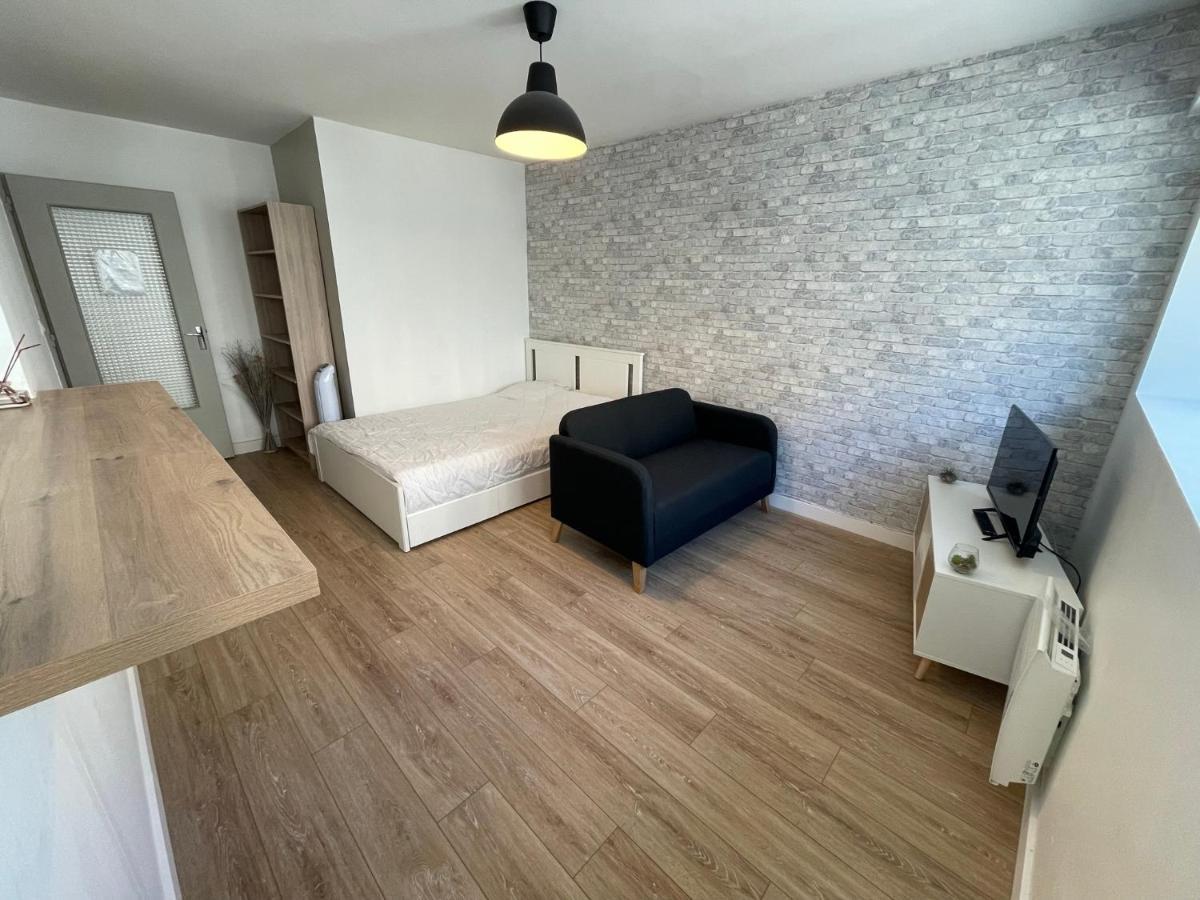 Studio & Parking Prive Centre Orleans Tram Au Pied Apartamento Exterior foto